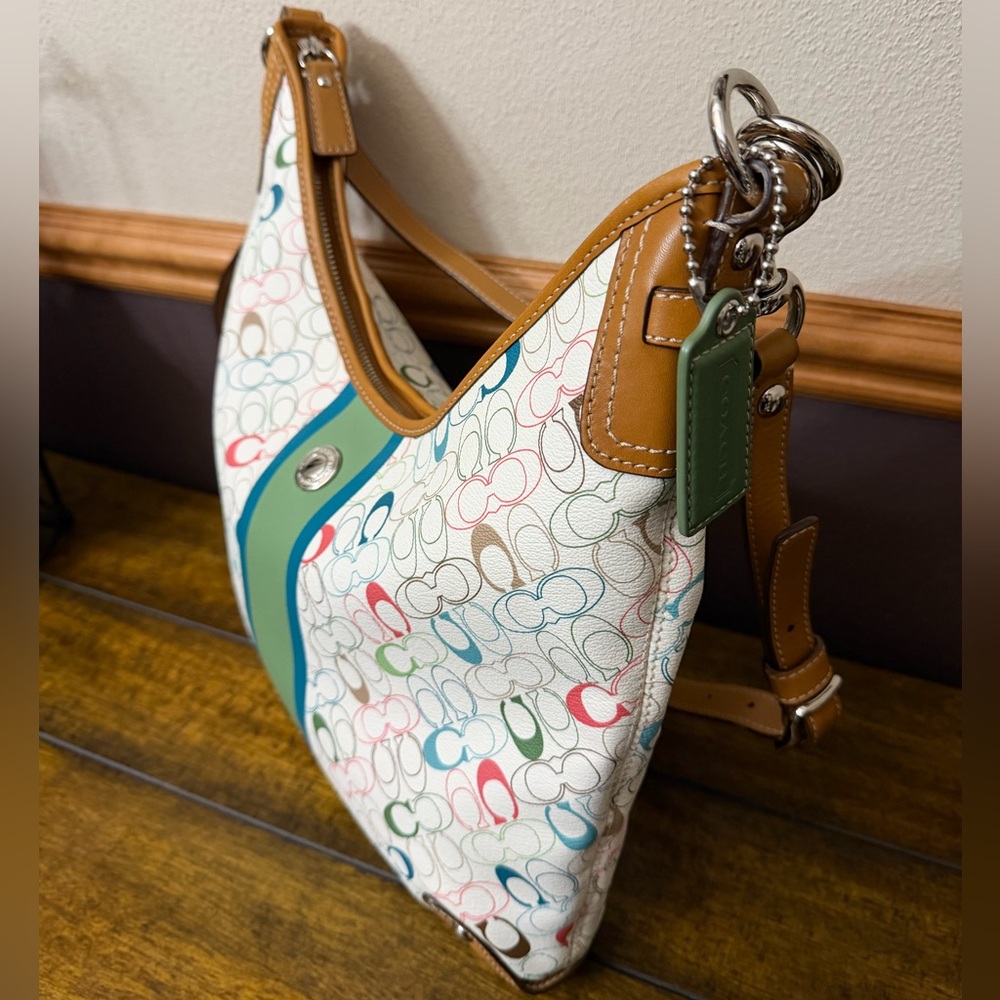 ✨NWOT - Coach Chelsea Heritage Signature Stripe Hobo Bag✨ - Picture 9 of 13